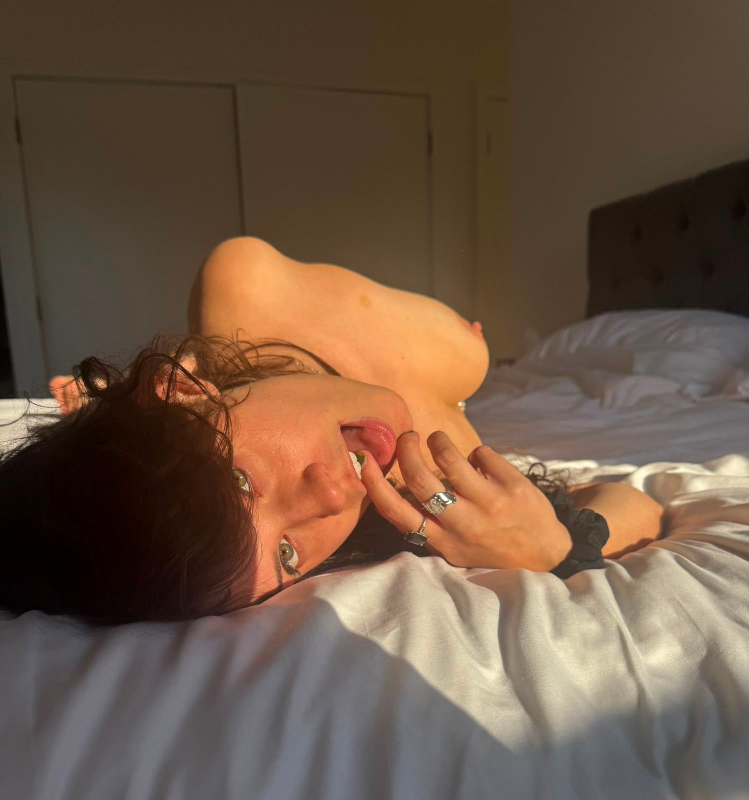Lyne, body to body massage in Le Mans