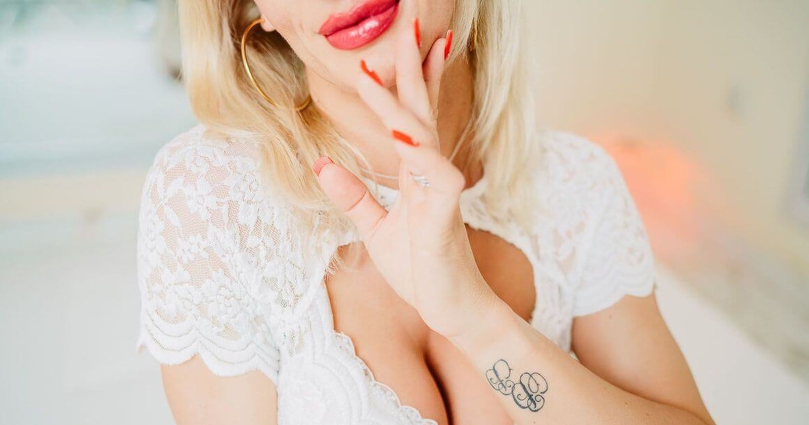 Sophie Massage Univerzuma, эротический массаж в Дьёре