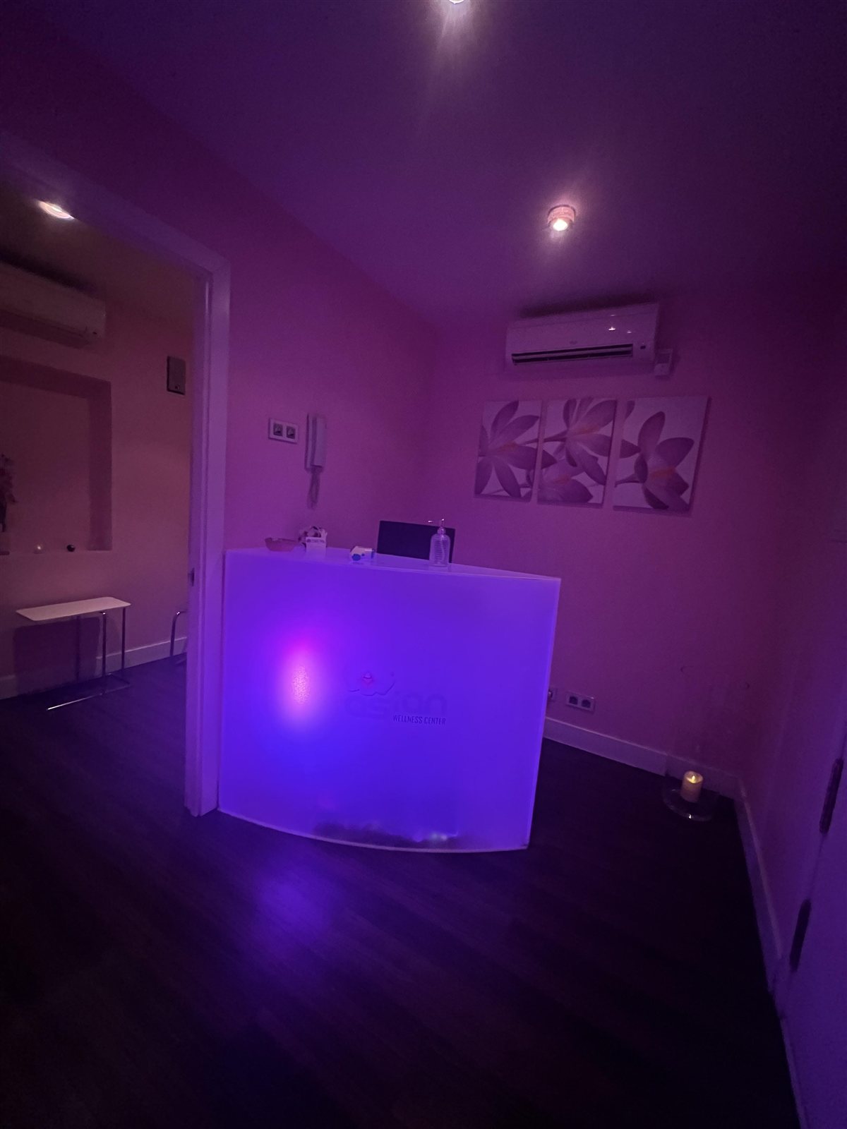 Erotic massage GIF — Asian Wellness Center