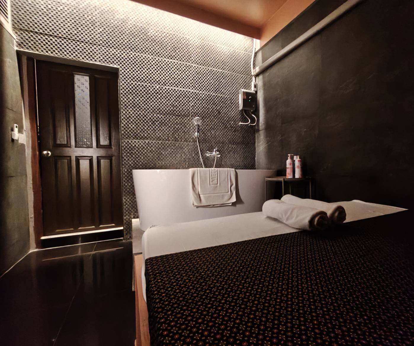 Erotic massage GIF — Wonder Massage Bangkok