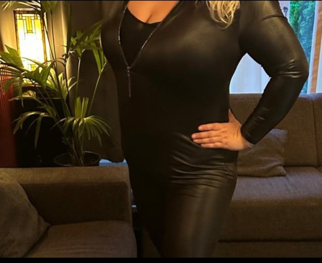 Erotic massage photo — Prive 42