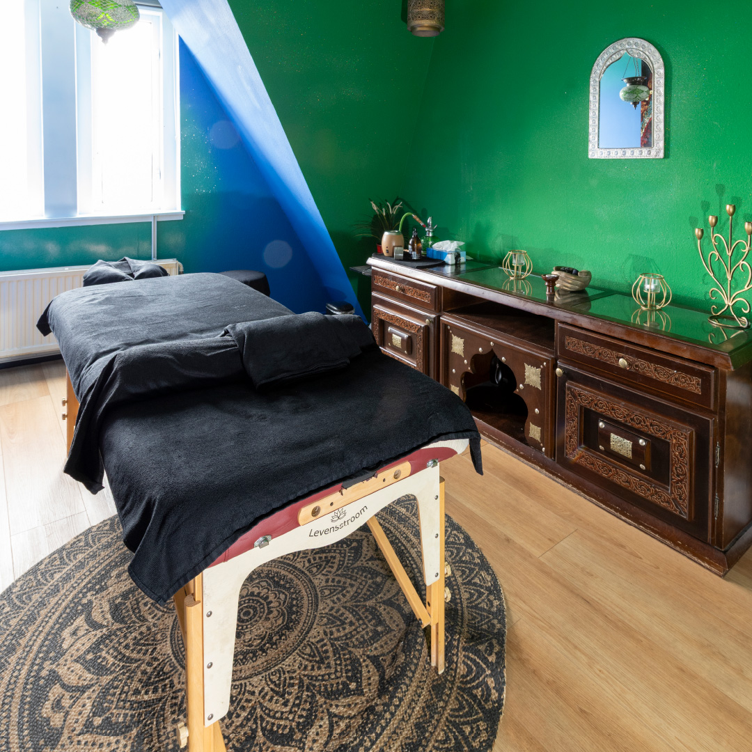 Erotic massage GIF — Jivan's Massage Rotterdam