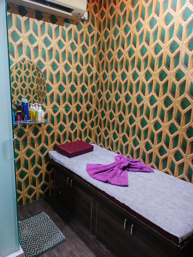 Erotic massage GIF — KANIKA Spa