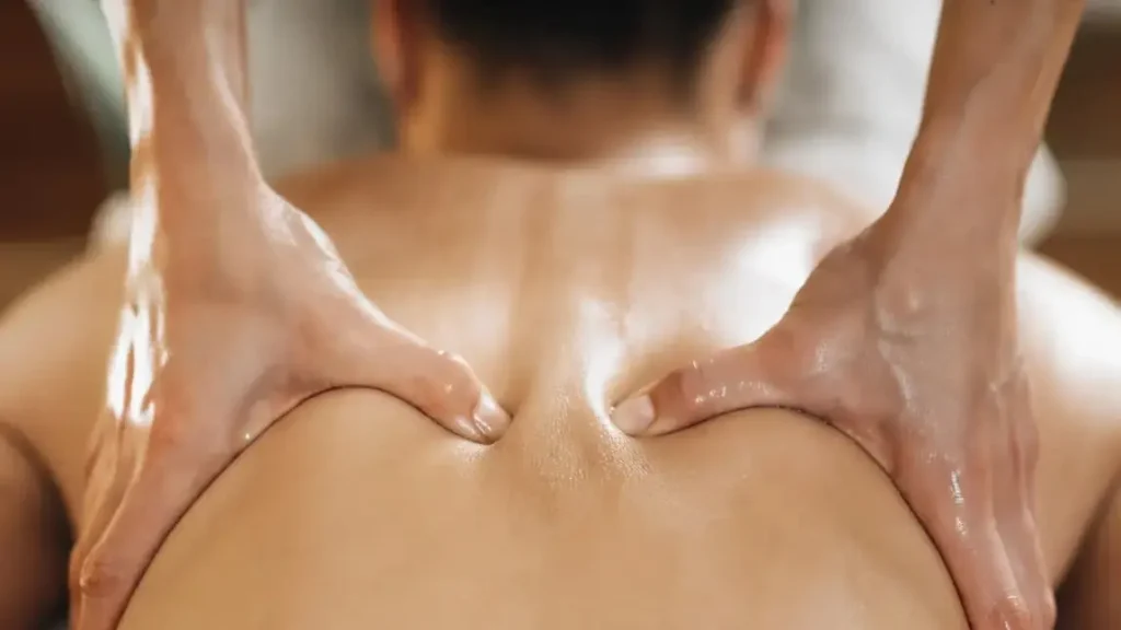 Erotic massage GIF — Judith Abizanda Estética y Bienestar