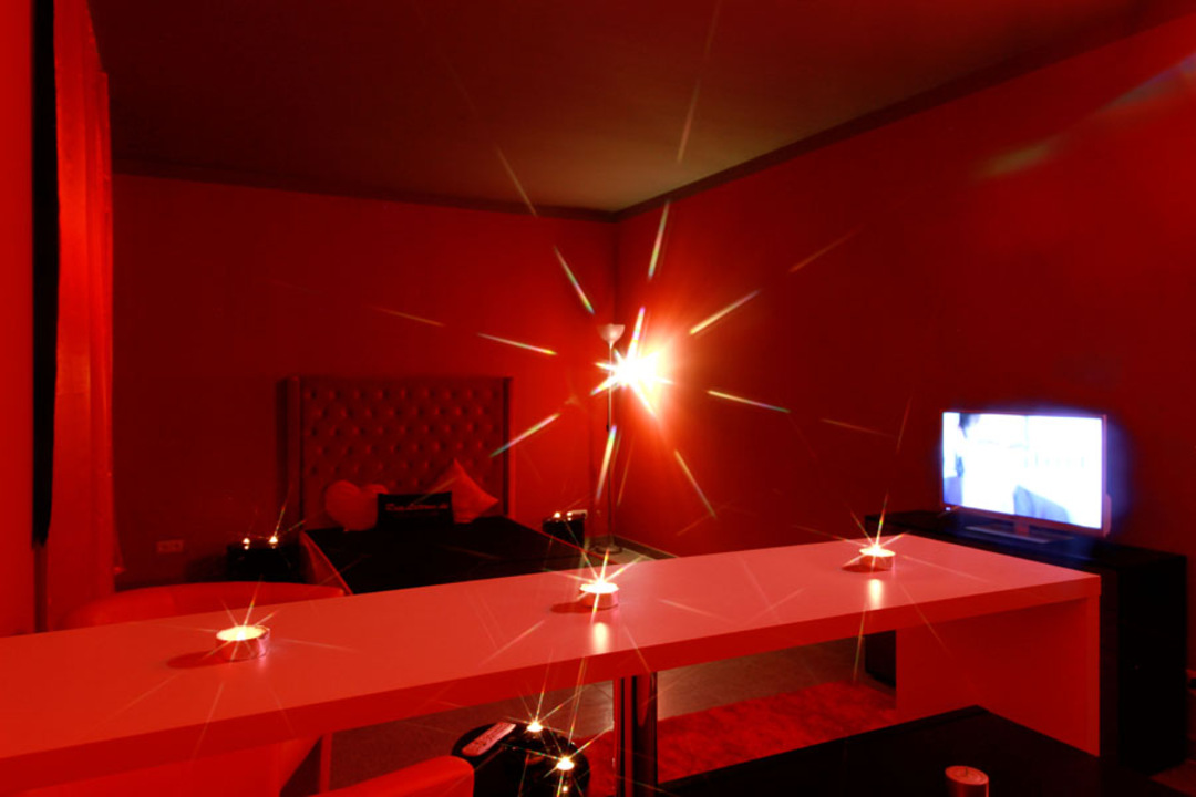 Erotic massage GIF — Haus 16a