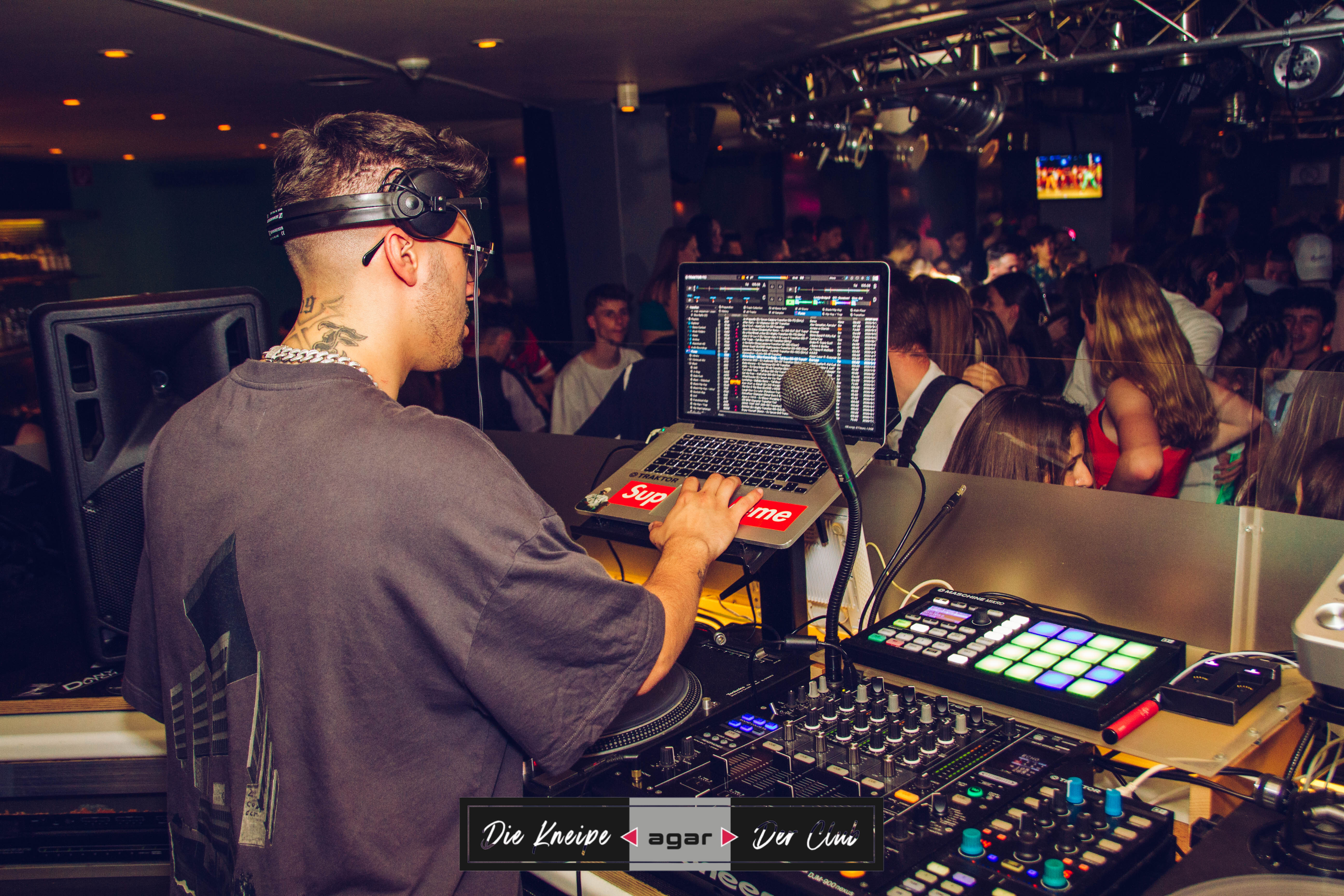 Agar Kneipe Club