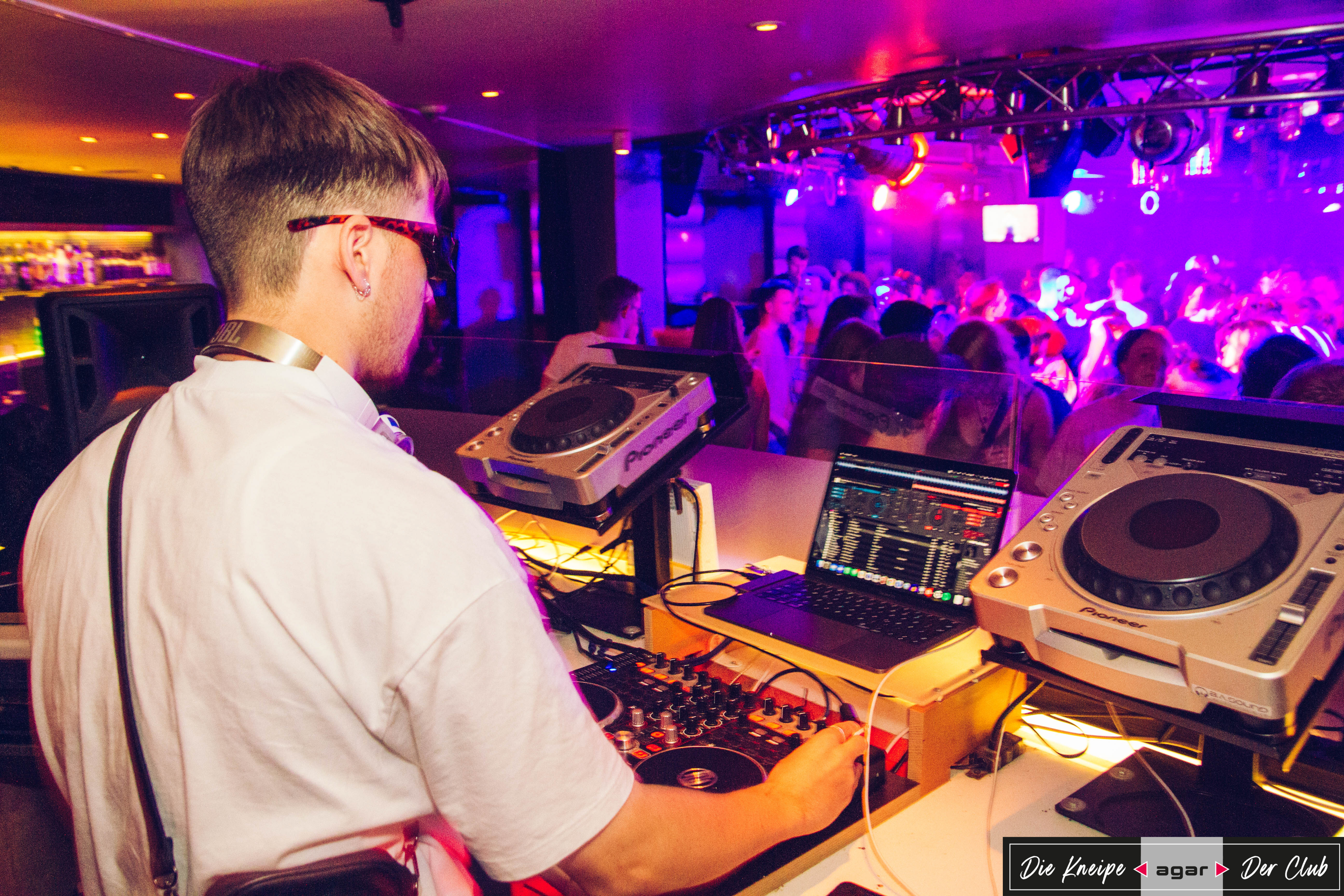 Agar Kneipe Club