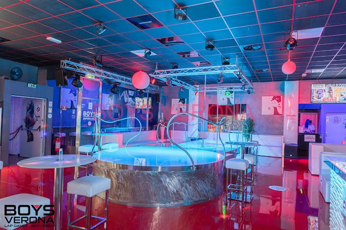 Sex club photo — Boys Verona