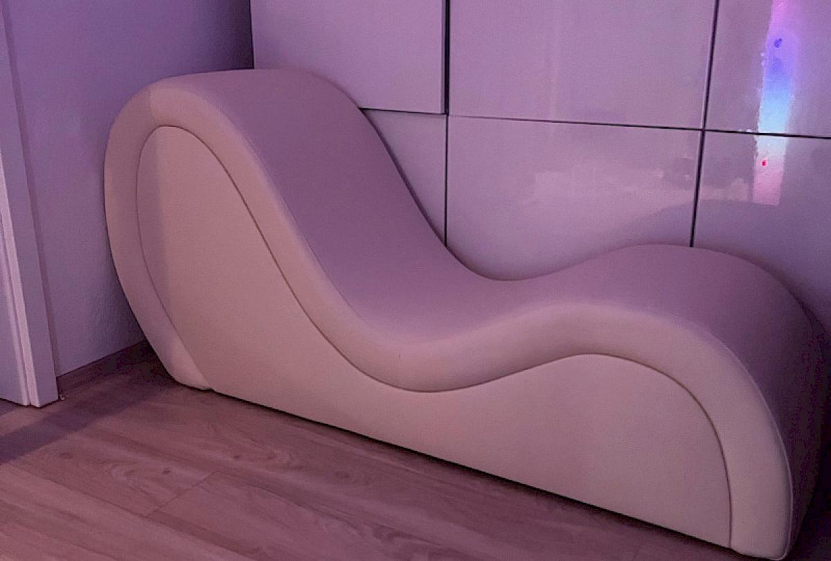 Erotic massage GIF — Tantra Massage OM Nürnberg