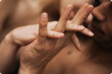 Erotic massage GIF — Dubai Massage