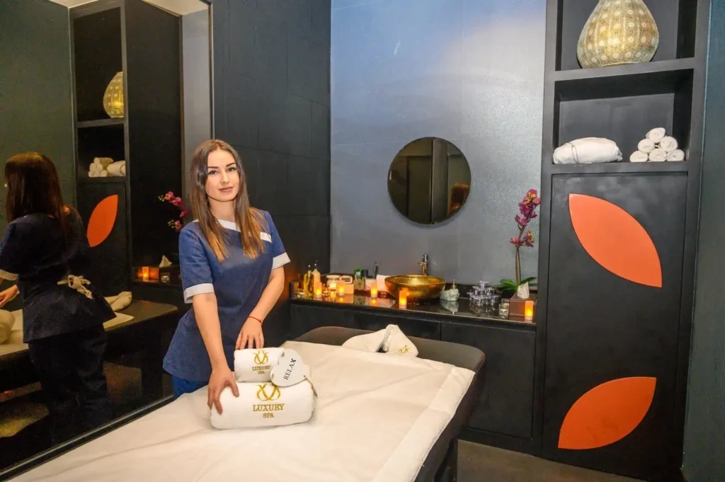 GIF di massaggio erotico | Luxury Body Spa
