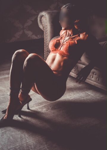 Massage27a - Erotic Massage in Zurich, Switzerland - Photo 12