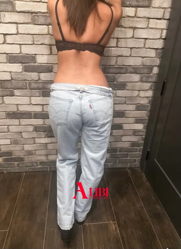 Erotic massage photo — Alibi Spa