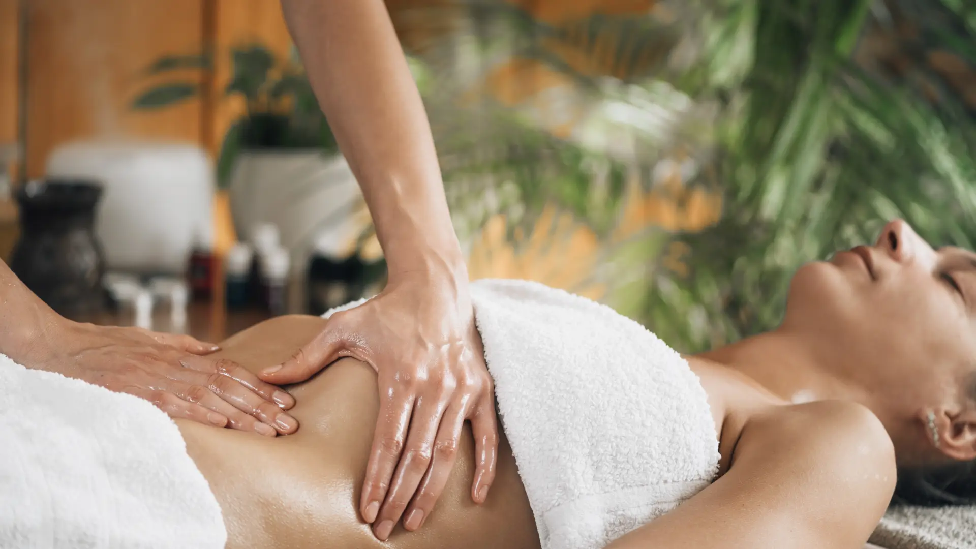 Erotic massage GIF — Flip Body Spa Gurugram