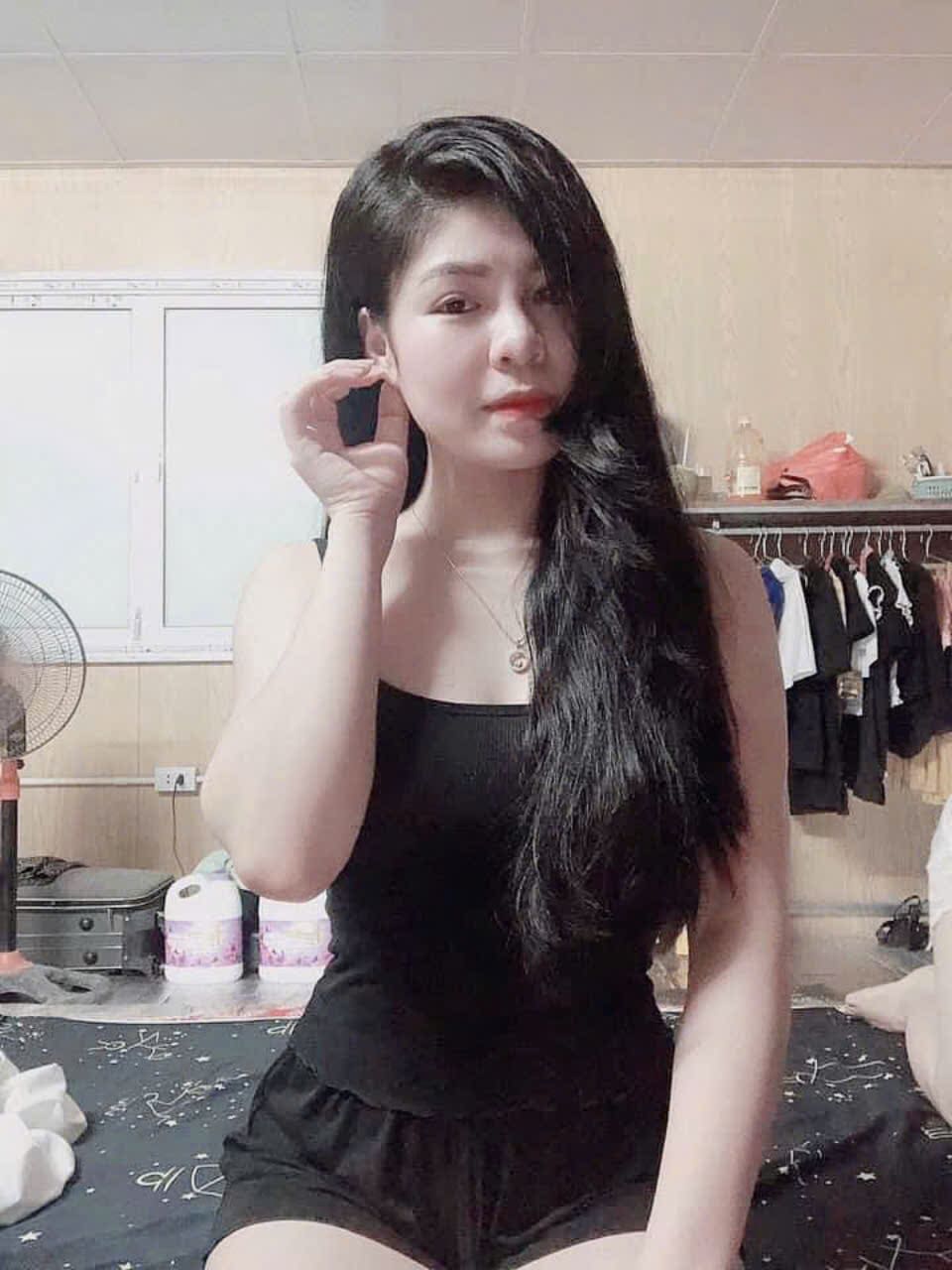 Erotic massage GIF — Lingam Massage
