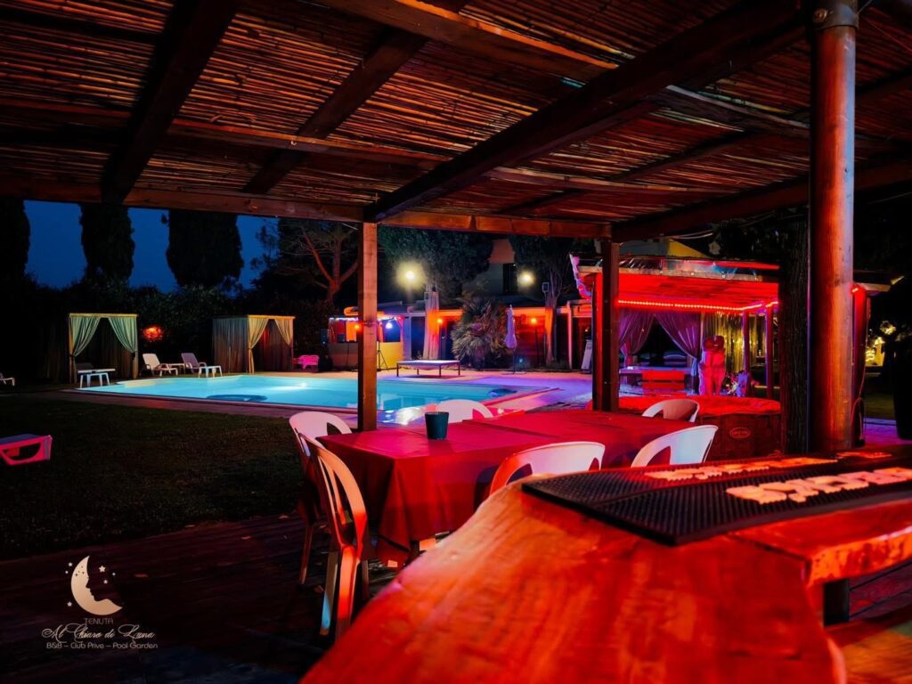 Al Chiaro Di Luna Club