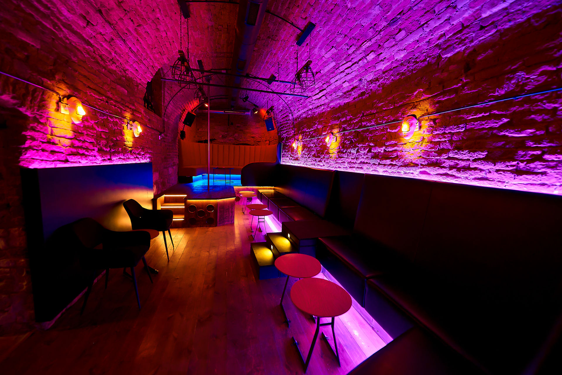 Ciao Bella Lounge, erotic massage venue in Prague — photo 7