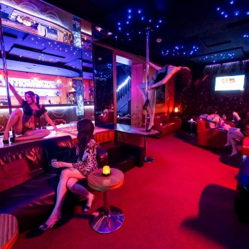 AAA Club, erotic massage venue in Prague — photo 17