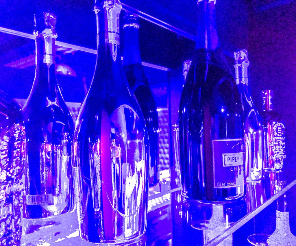 Bar a Hotesse Accueil Kenzo photo