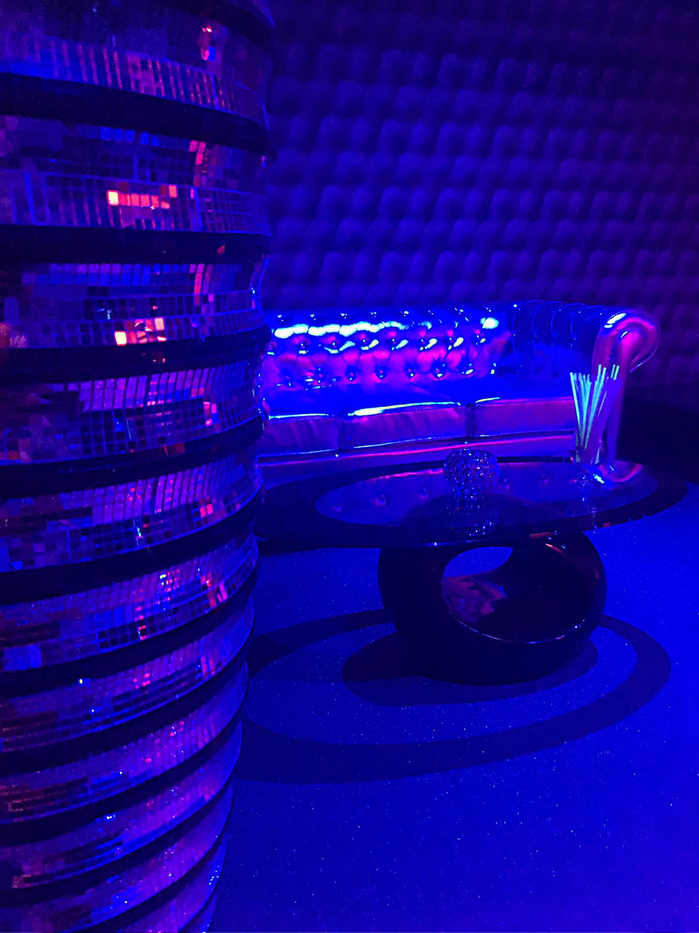 Bar a Hotesse Accueil Kenzo photo