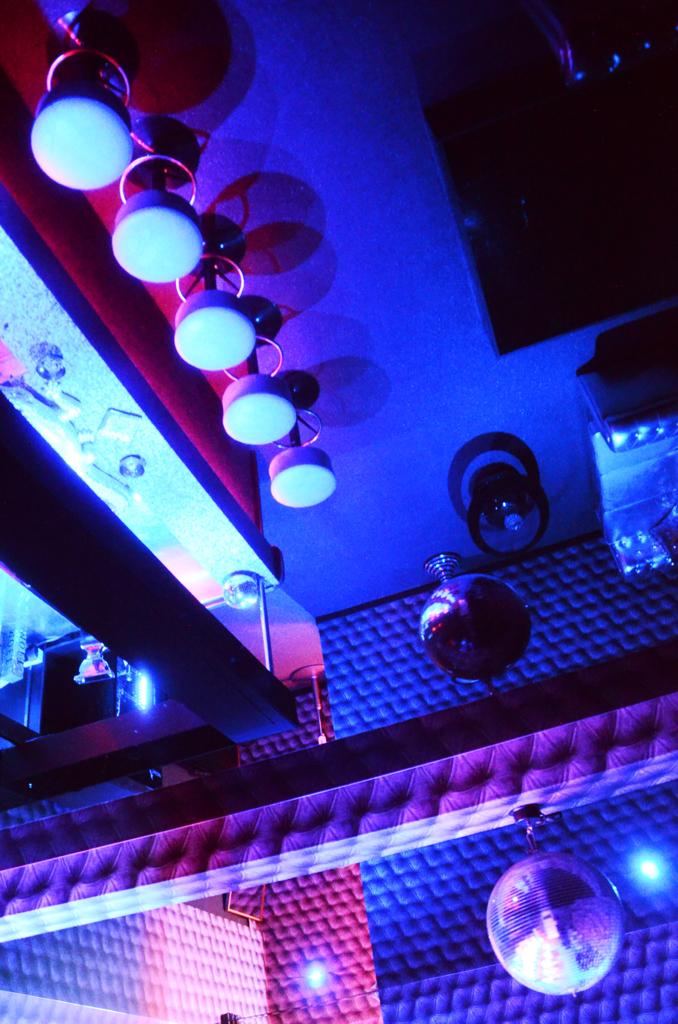 Bar a Hotesse Accueil Kenzo photo