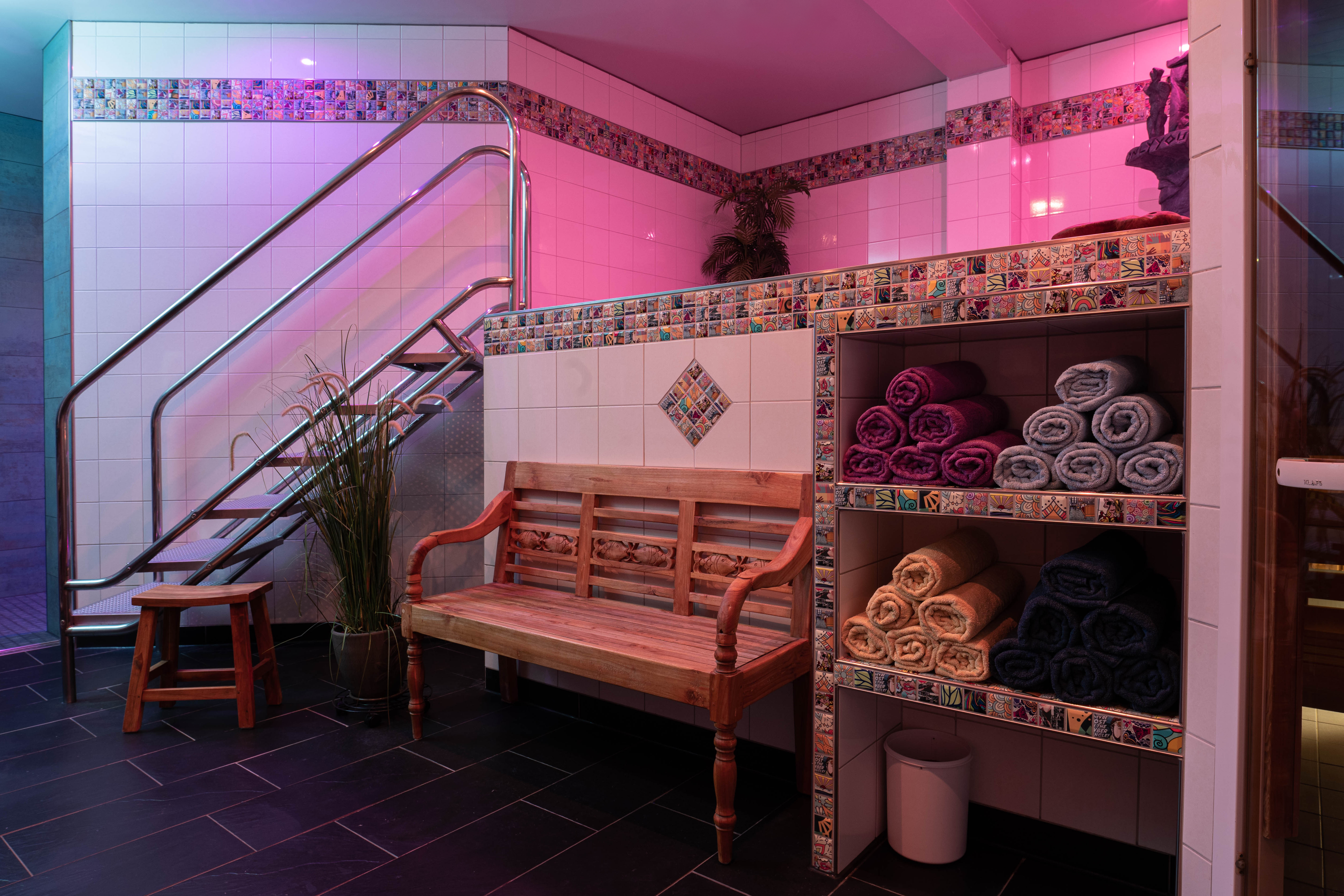 Avarus - Tantra Massage in Berlin, Germany - Photo 8