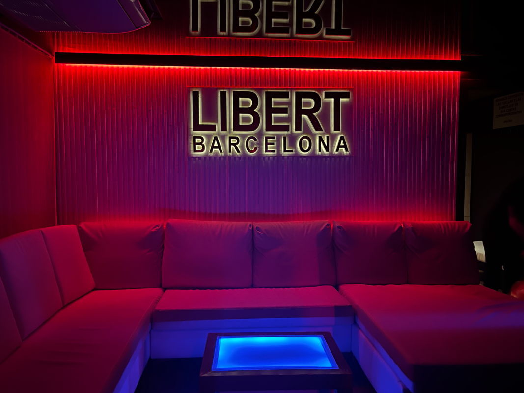 Libert Swinger Club Barcelona - Tantra Massage in Barcelona, Spain - Photo 7