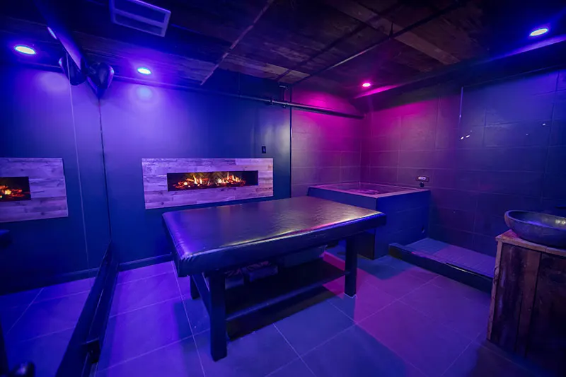 MONTRÉAL NURU VIP — massage érotique Montréal