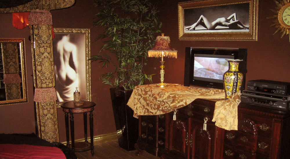 Erotic massage GIF — Fox Den