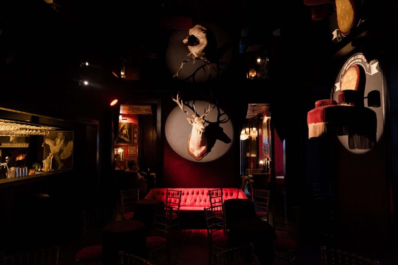 Sex club photo — Pensão Amor