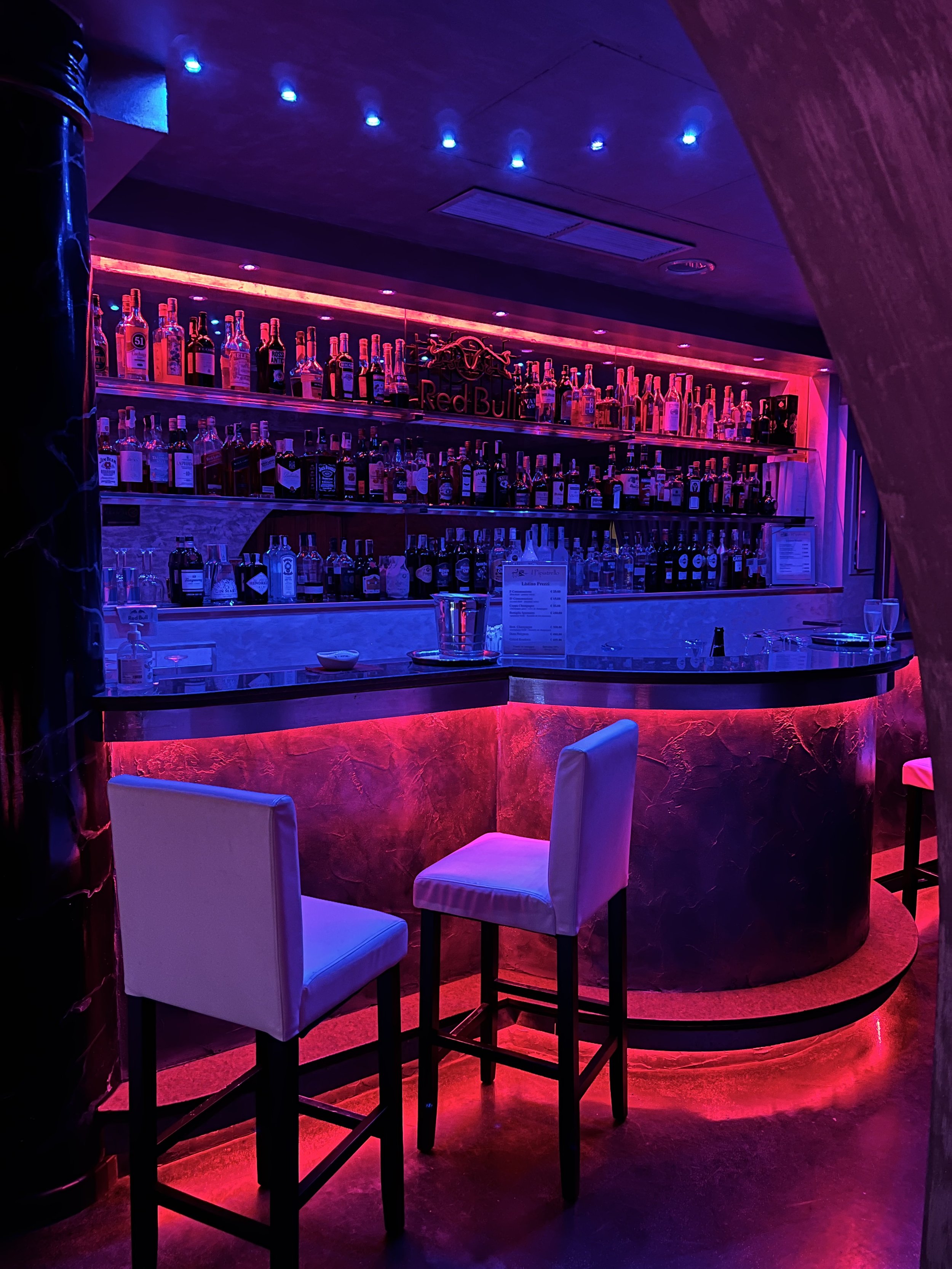 Il Pipistrello Night Club - erotic massage Rome