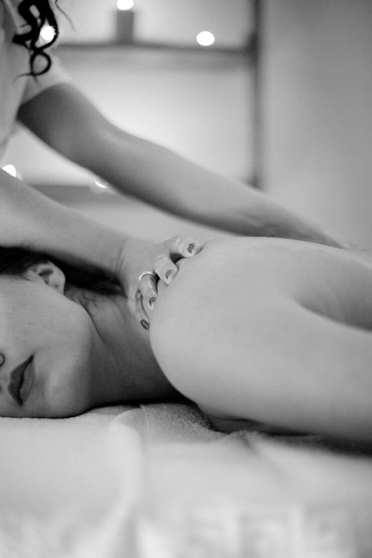 Erotic massage GIF — VIP Massage Frankfurt