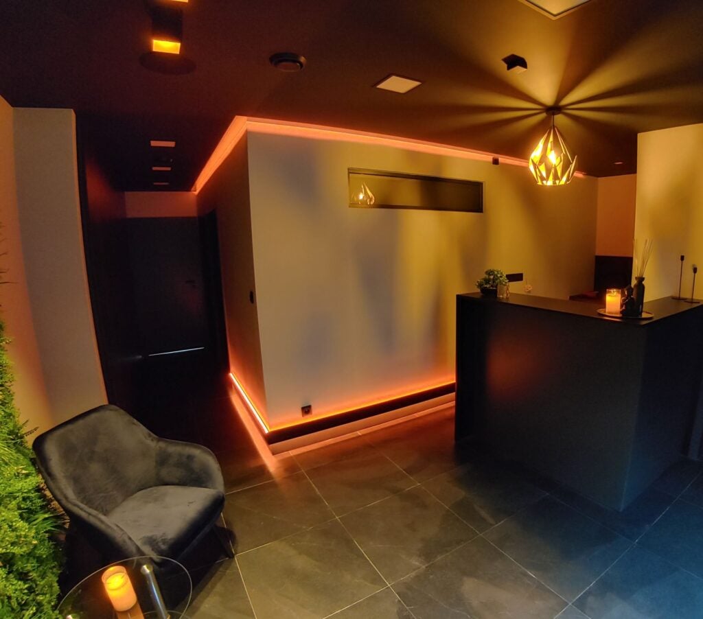 Redlips, erotic massage venue in Prague — photo 17