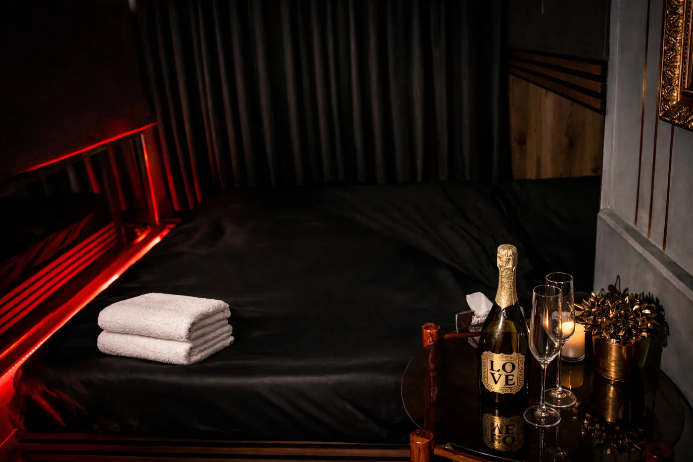 Erotic massage photo — FOX Club