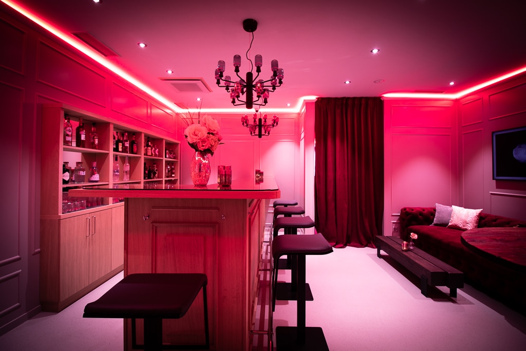 Maxim Club - Erotic Massage in Zurich, Switzerland - Photo 10
