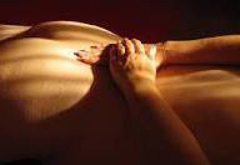 Erotic massage GIF — Island-Lounge