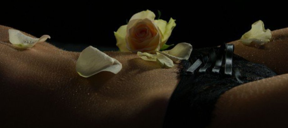 Erotic massage GIF — Island-Lounge