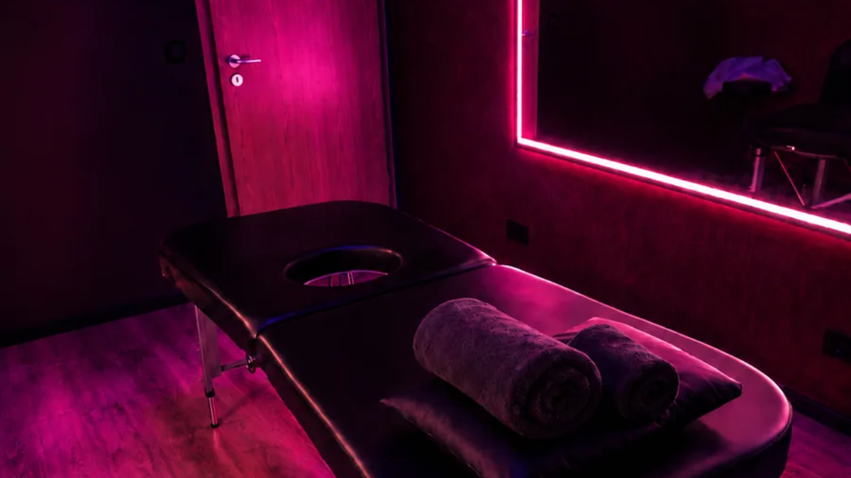 Milking Table Massage at Lindom Massage
