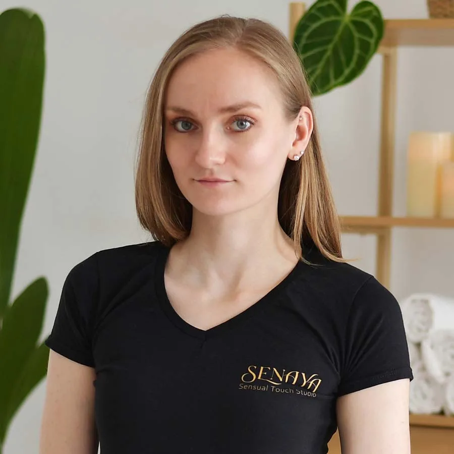 Erotic massage GIF — Senaya Massage Studio · Budapest